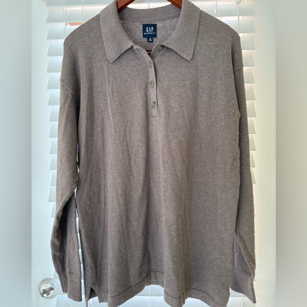 GAP Maternity Women’s Heather Brown Sweater